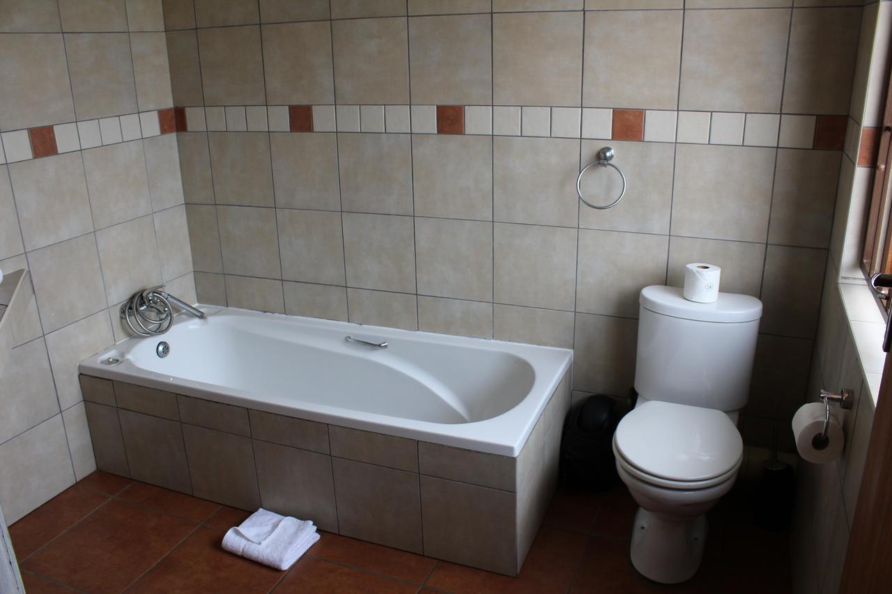 Bottom Of Boden Hotel Benoni Bagian luar foto